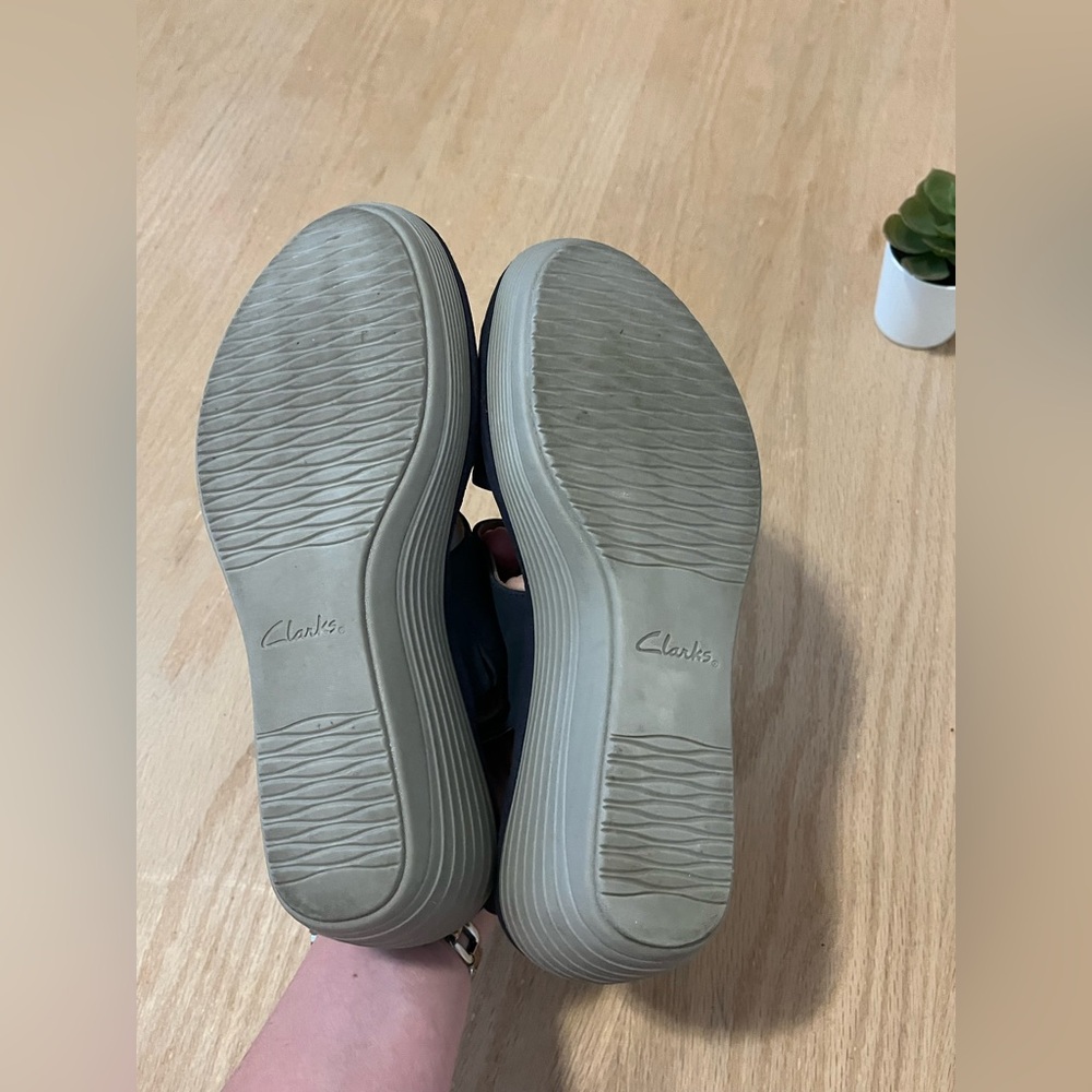Clark’s Reedly Breen Wedge Sandals - Picture 6 of 7